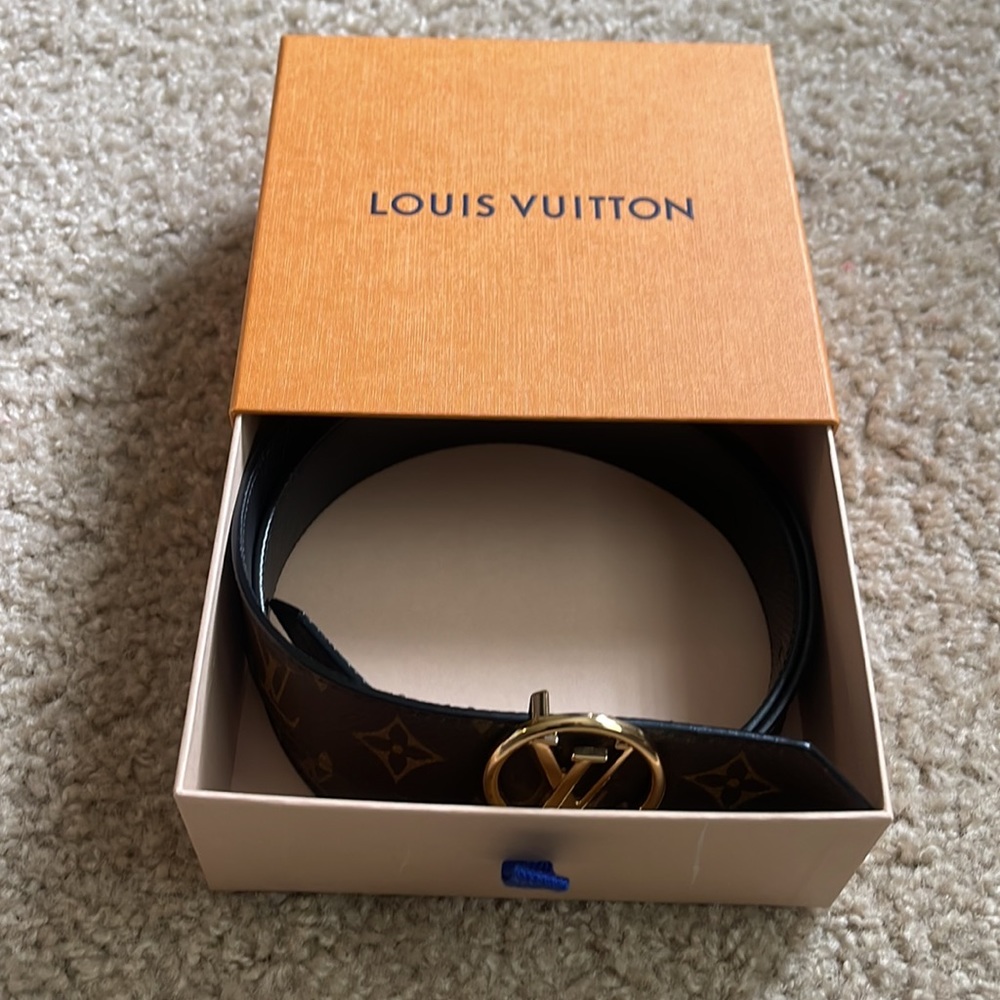 LV LOGO BELT WITH BOX